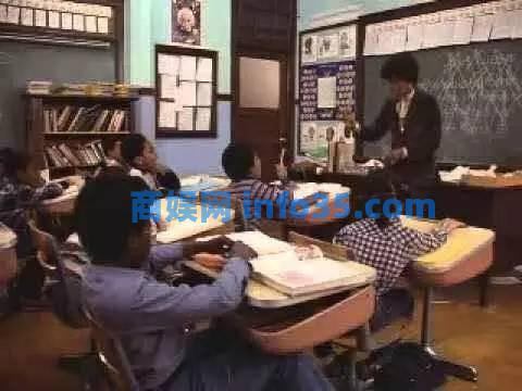 玛瓦·柯林斯(Marva collins)是一名小学女教师,在芝加哥黑人区从事小学教育长达半个世纪。里根总统和老布什总统都邀请马尔瓦加入联邦政府担任教育部长,但马尔瓦拒绝了。她说,我属于教室。