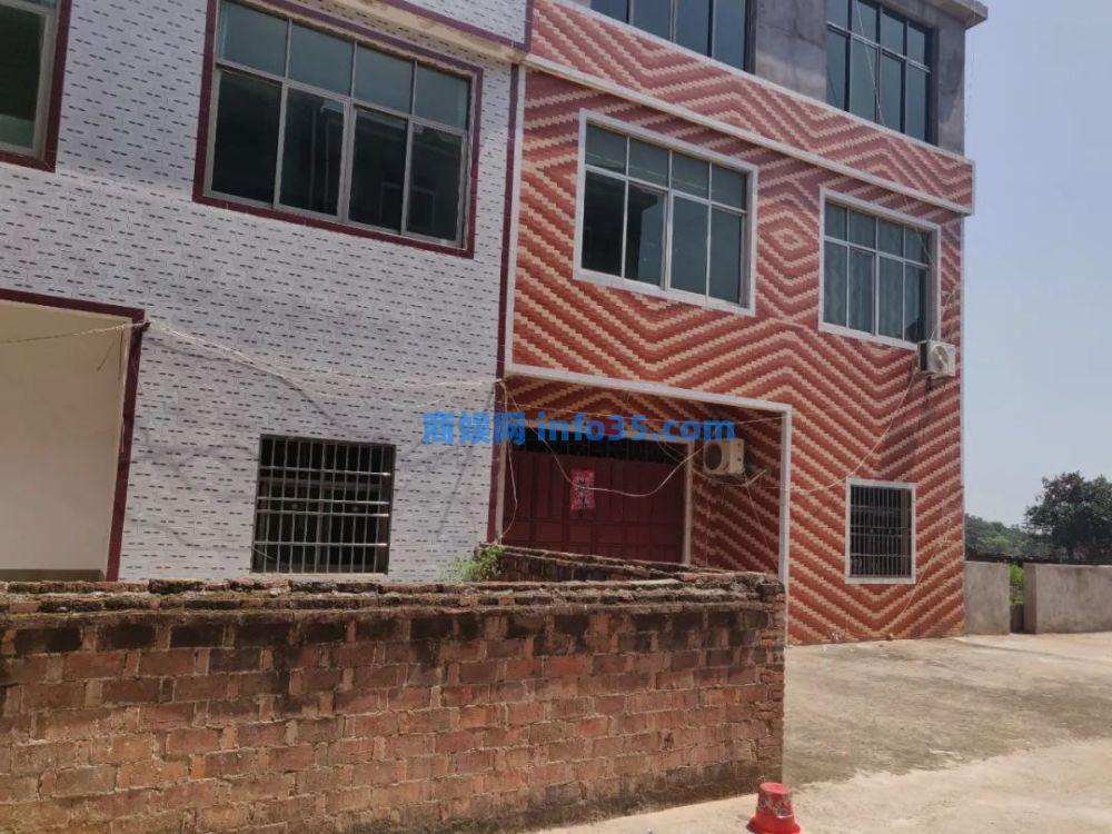 被父母虐待致死的12岁男孩:多次逃跑流浪,临死前被吊在太阳直射的三楼