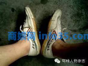 中国20元的球鞋卖到1000元,成为明星们追捧的国际时尚品牌。这个老外要上天了!