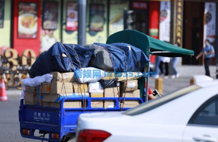 从汉正街拾荒者到年入千万,你随手退掉的货,让他完成了财富积累!