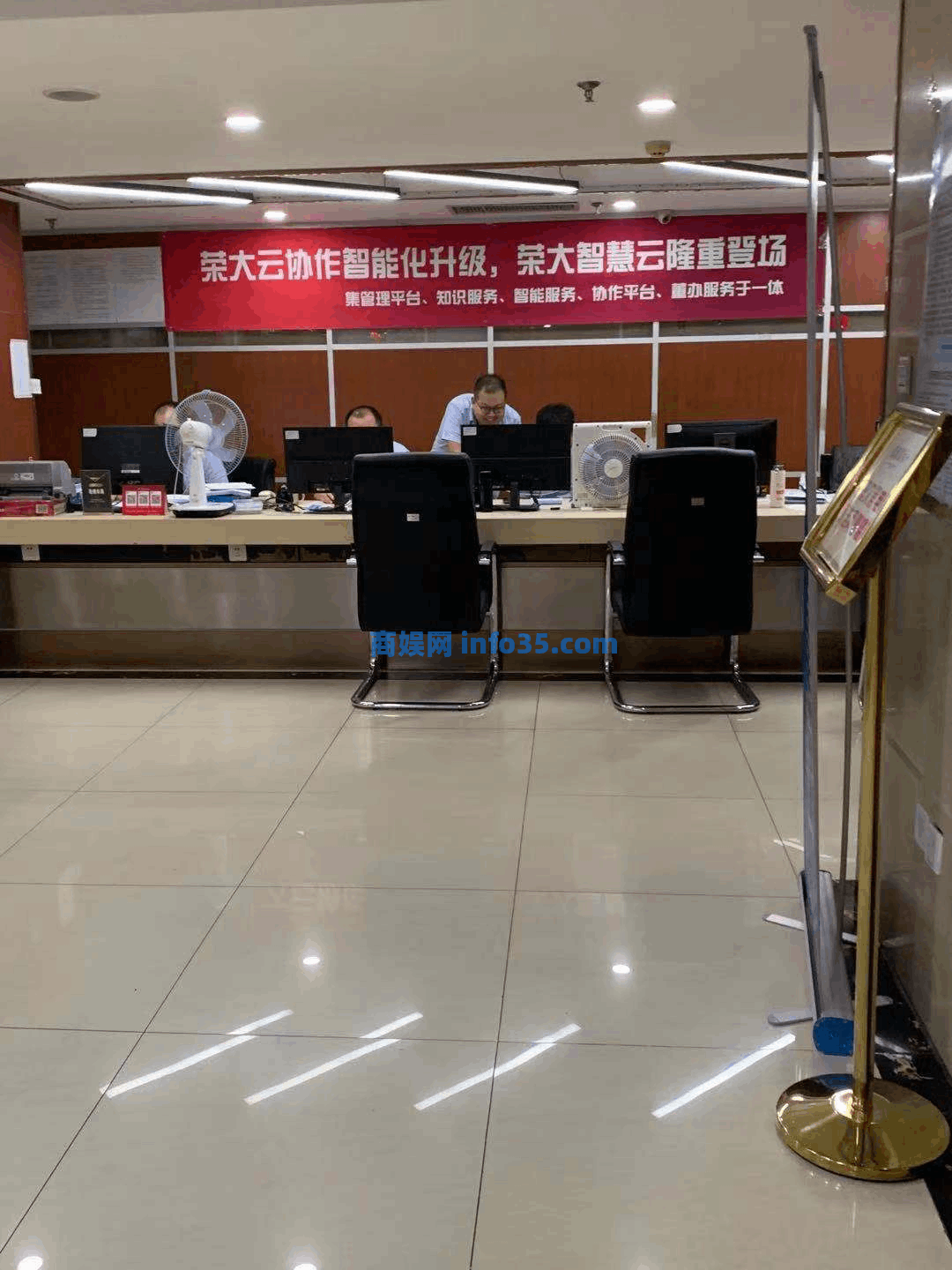 最穷“投行”、最朴素茅台:那个湖北人的打印店,站上了顶端