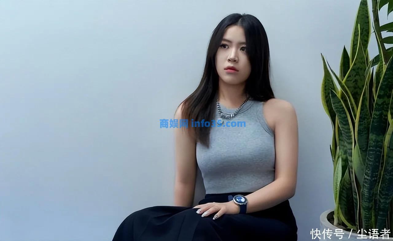 奥运冠军杨倩再陷争议,性感照曝光,网友呼吁应将心思多放训练上。