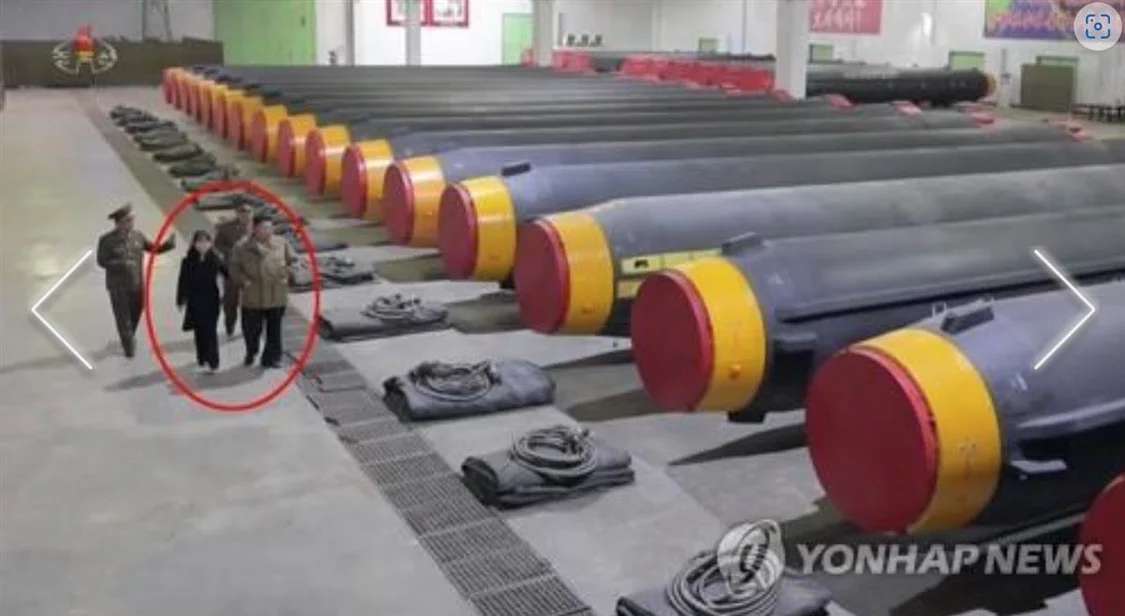 金正恩携女儿视察可载核弹头导弹库