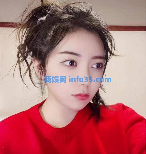 刘飞儿确定转平台,最后一天直播故意穿着暴露,在离开前把分扣光