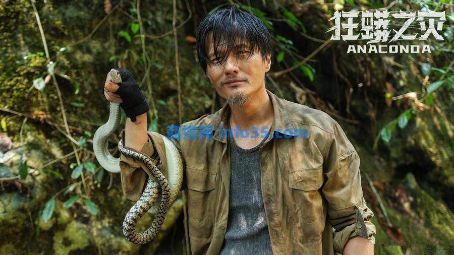 《狂蟒之灾》上映,以为是拿女色搞噱头的烂片,实则是精彩惊悚片。