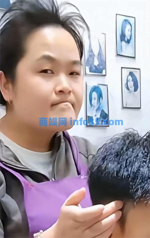 志愿者撤离、摊位空荡,晓华理发人走茶凉?本人:早已做好准备。