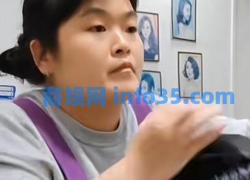 志愿者撤离、摊位空荡,晓华理发人走茶凉?本人:早已做好准备。