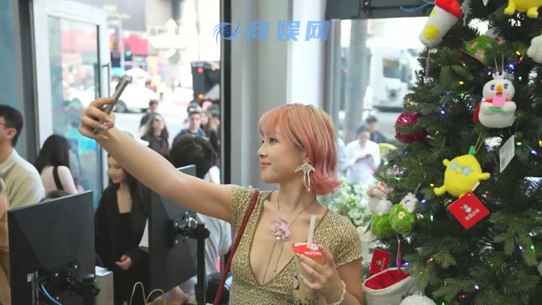 蜜雪冰城美国首家店开业 一杯珍珠奶茶4美元