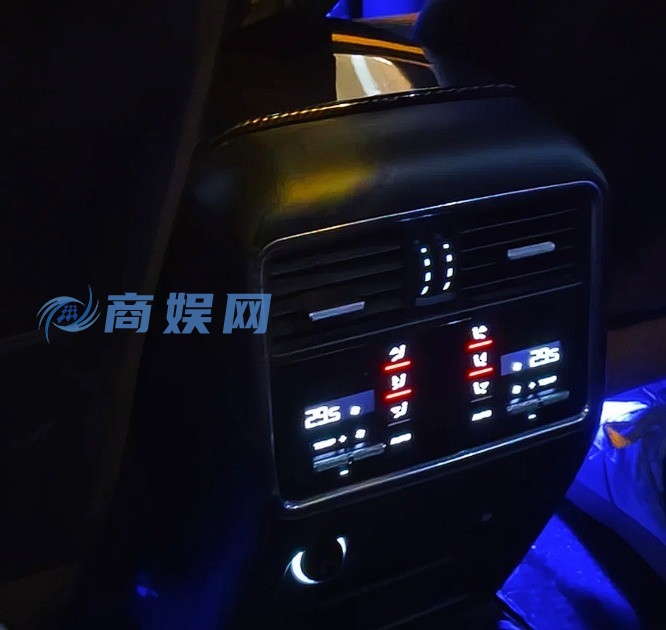 女子花0.1元打网约车 来的竟然是一台保时捷卡宴